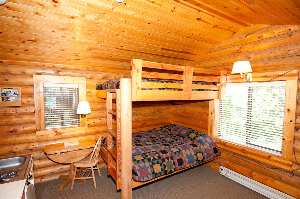 Teton Valley Cabins Driggs Room photo